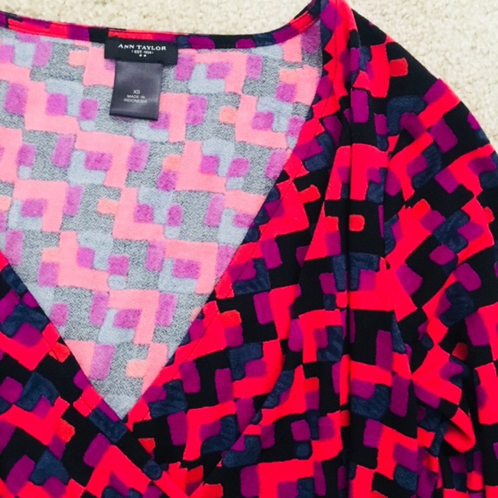 MOVING OUT SALE ! Ann Taylor Falling Neck Top - Picture 2 of 5